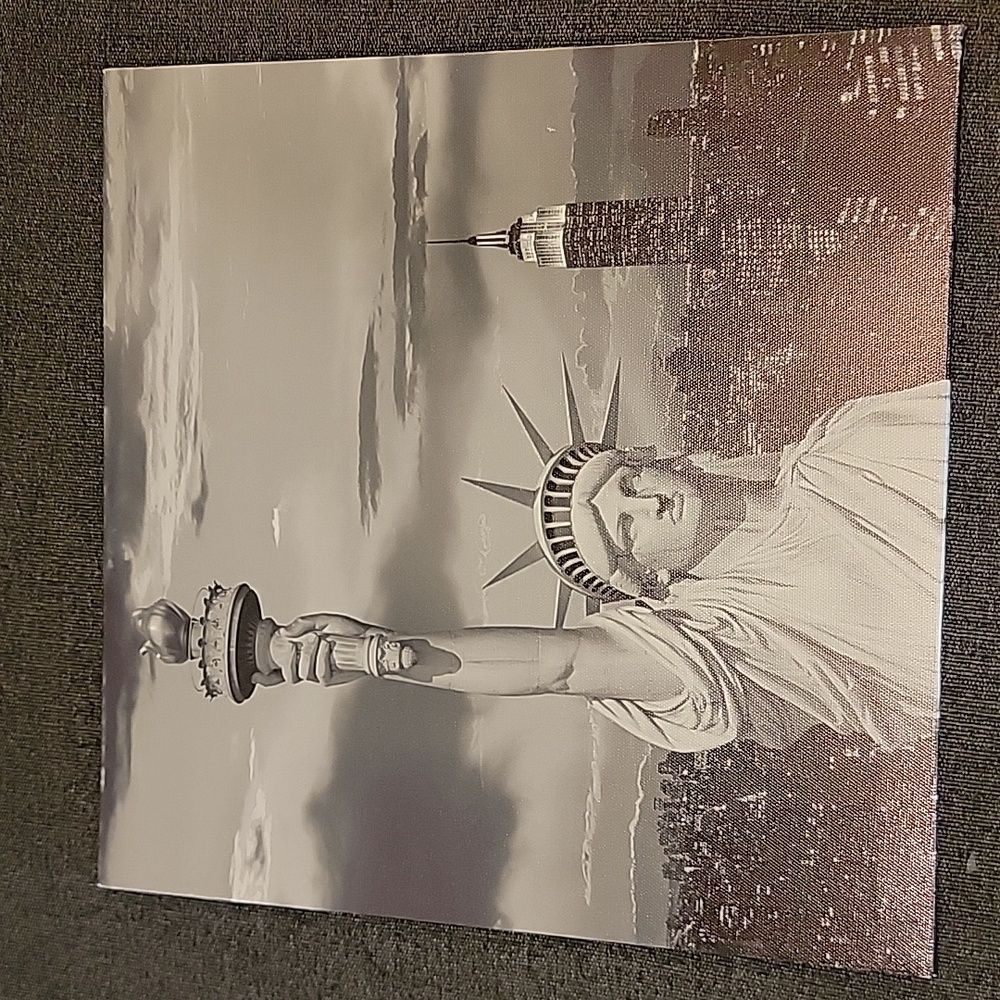 Gray and White Wall Art Set - Picture 2 of 5